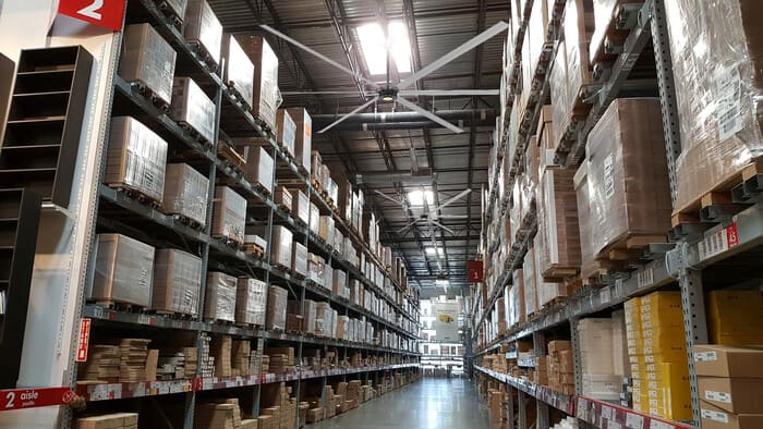 O primeiro ventilador HVLS de parede vibratória de 180 graus do mundo