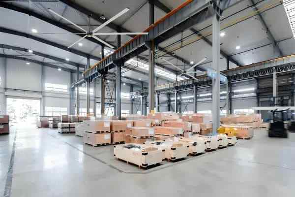 Transmissão direta versus transmissão por engrenagens: escolher o "coração do vento" certo para o seu espaço.